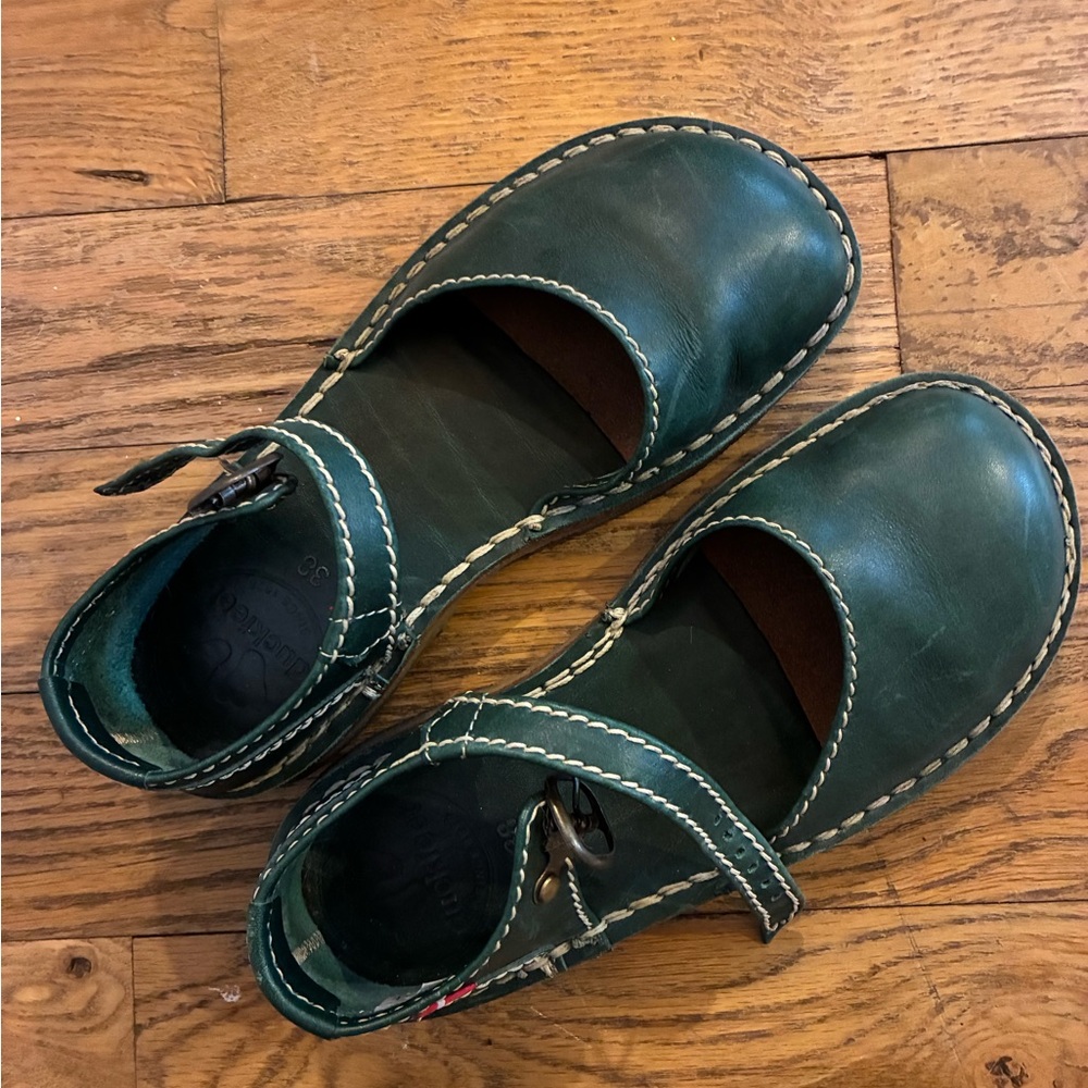 listing-status-banner